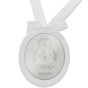 
                  
                    Cargar imagen en el visor de la galería, Medalla de Cuna Personalizada Plata de Ley Ovalada Virgen de la Cabeza (Personalizable)
                  
                